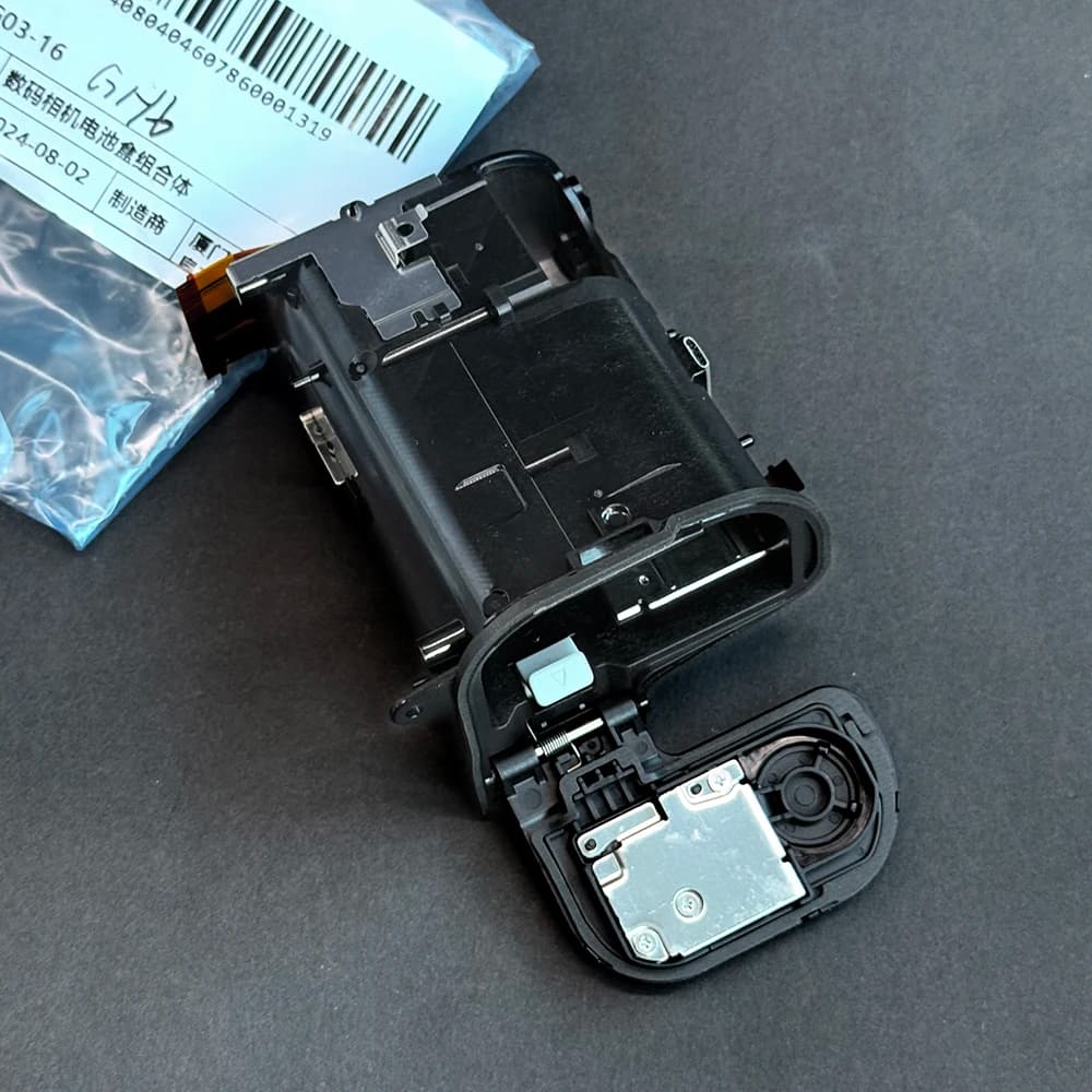 Nuovo originale per Panasonic Lumix DC-GH6 GH6 coperchio della batteria GH6 porta batteria parte di riparazione della fotocamera digitale