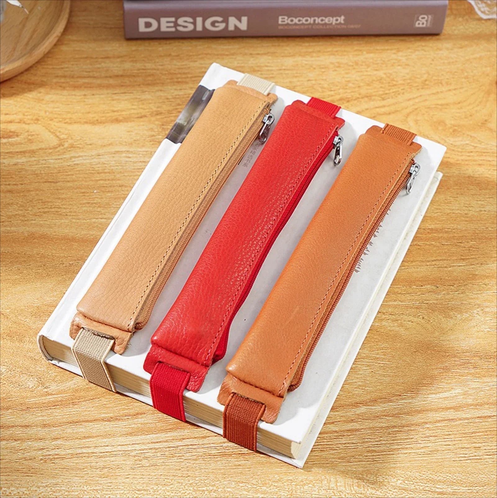 Genuine Leather Pen Holder with Adjustable Elastic Band, Portable Zippper Pencil Case Pen Sleeve Cover for Notebooks Journal