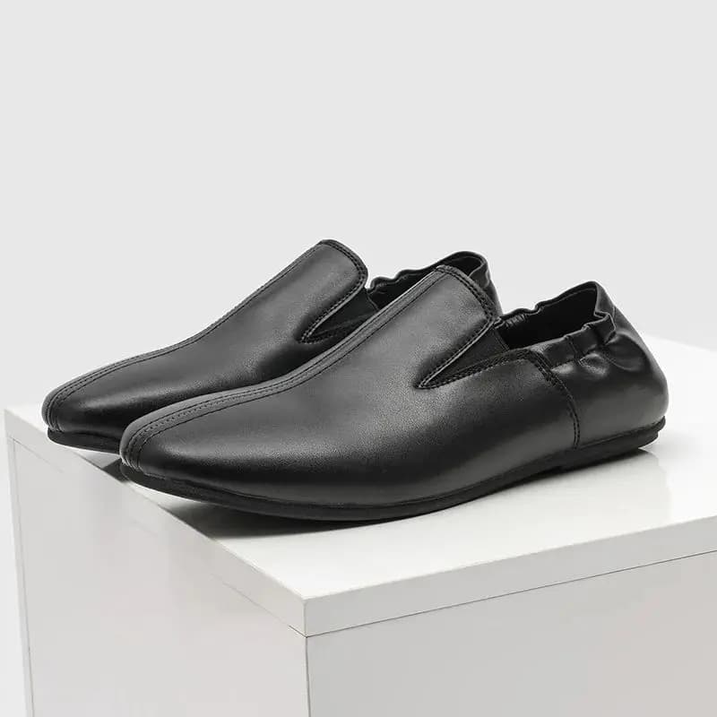 Men Brand Casual Shoes Slip On Apartments Mocassini Low Leather Solid Designer Luxury 2026 New Fashion Shoes Men's Summer