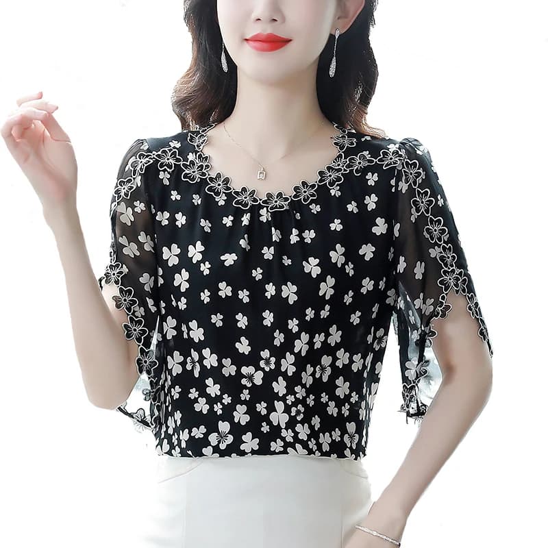 M-4XL Top ricamati con maniche volanti 2023 Camicia stampata floreale da donna estiva Camicetta in chiffon allentata di nuova moda