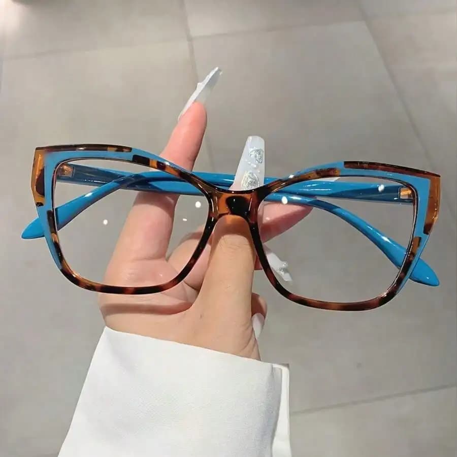 A Pair Of Women's Personality Color-Blocking Frame Cat-Eye Non-Prescription Glasses