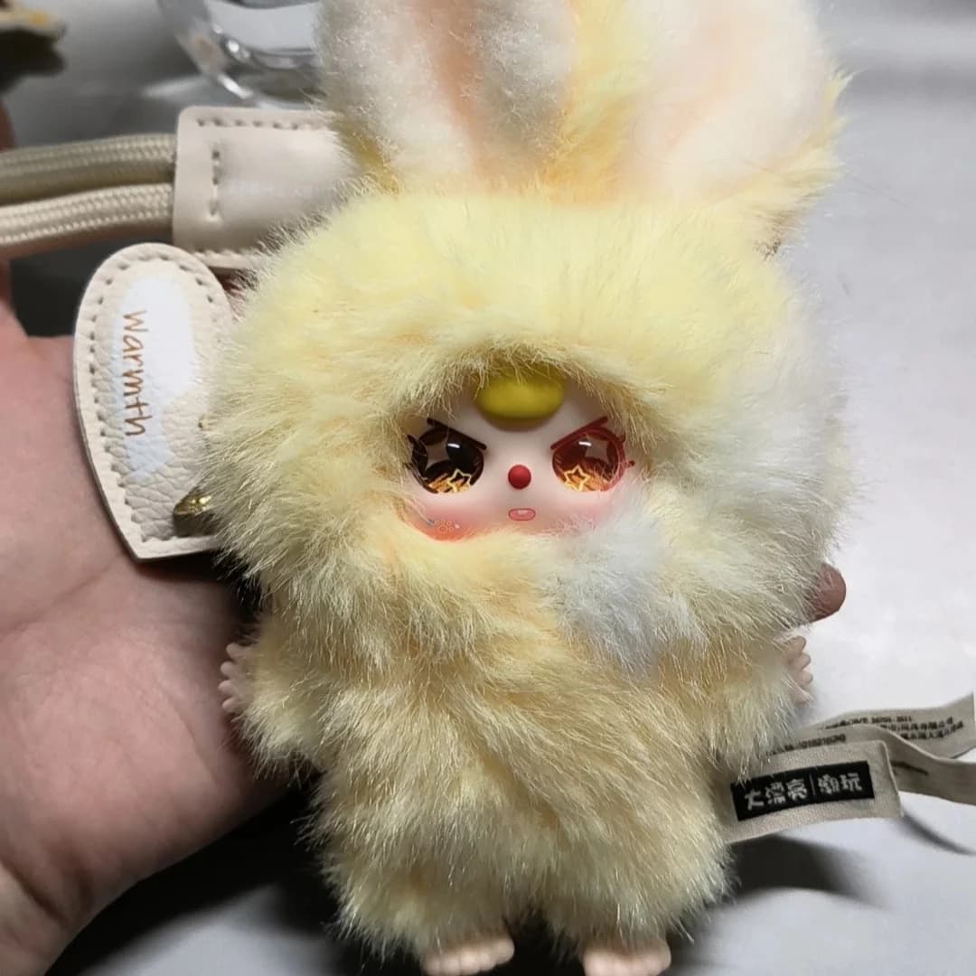 Baby Three Super Mini Rabbit Series Blind Box Cute Anime Figure Borsa a sorpresa Scatola misteriosa Ciondolo in peluche Bambola in vinile Giocattolo Ragazza regalo