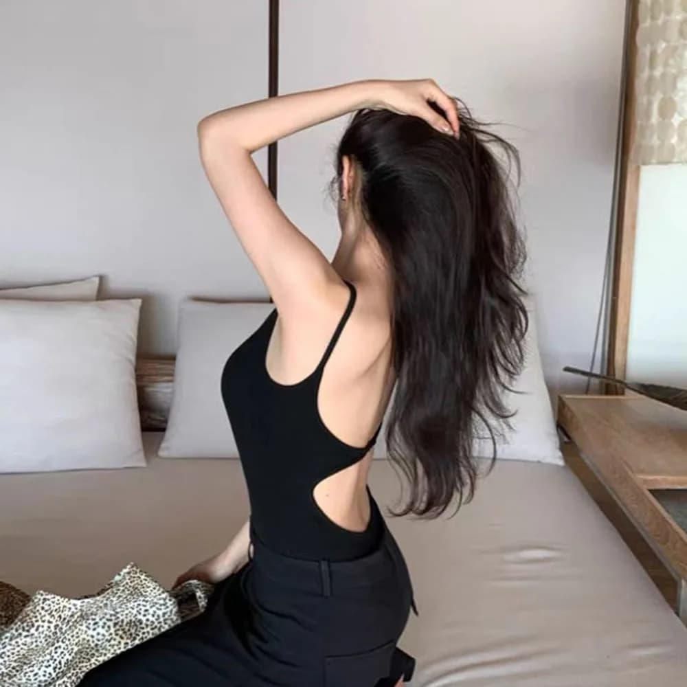 Capispalla Intimo indossabile Abbigliamento interno da donna Canotta aperta sul retro Canotta rossa alla moda Traspirante Comodo design con schiena cava