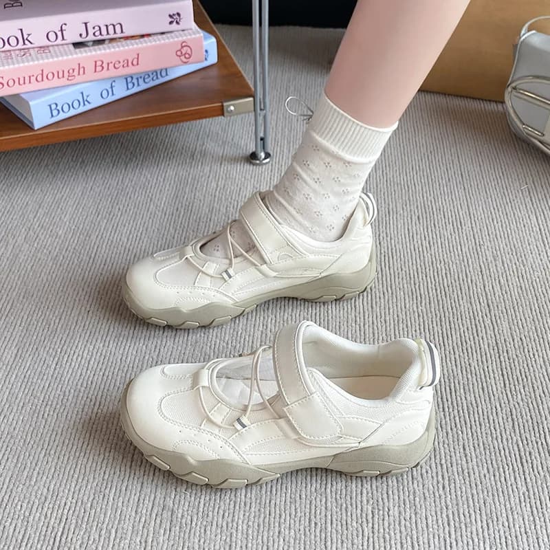 Trendy Low-cut Comfort Women's Shoes - New Breathable, Versatile, Hollow-out, Height-increasing Casual Sneakers for Students