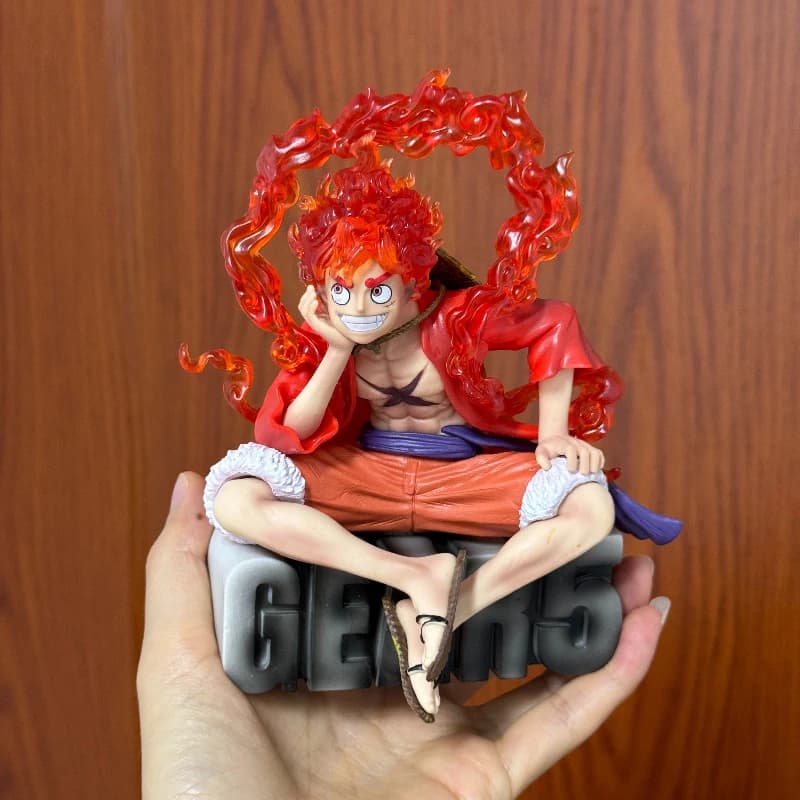 Statua Anime One Piece: Nica Luffy in Forma V (Dio del Sole) Seduto - Modellino PVC da Collezione per Scrivania, Regalo Giocattolo