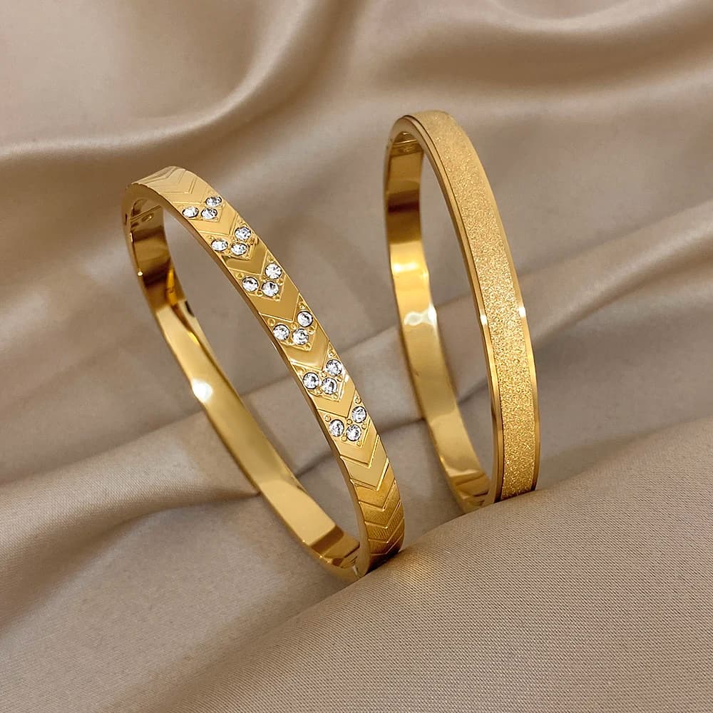 Greatera squisiti braccialetti in acciaio inossidabile satinato placcato oro 18 carati per le donne gioielli da festa con braccialetto con strass freccia impermeabile