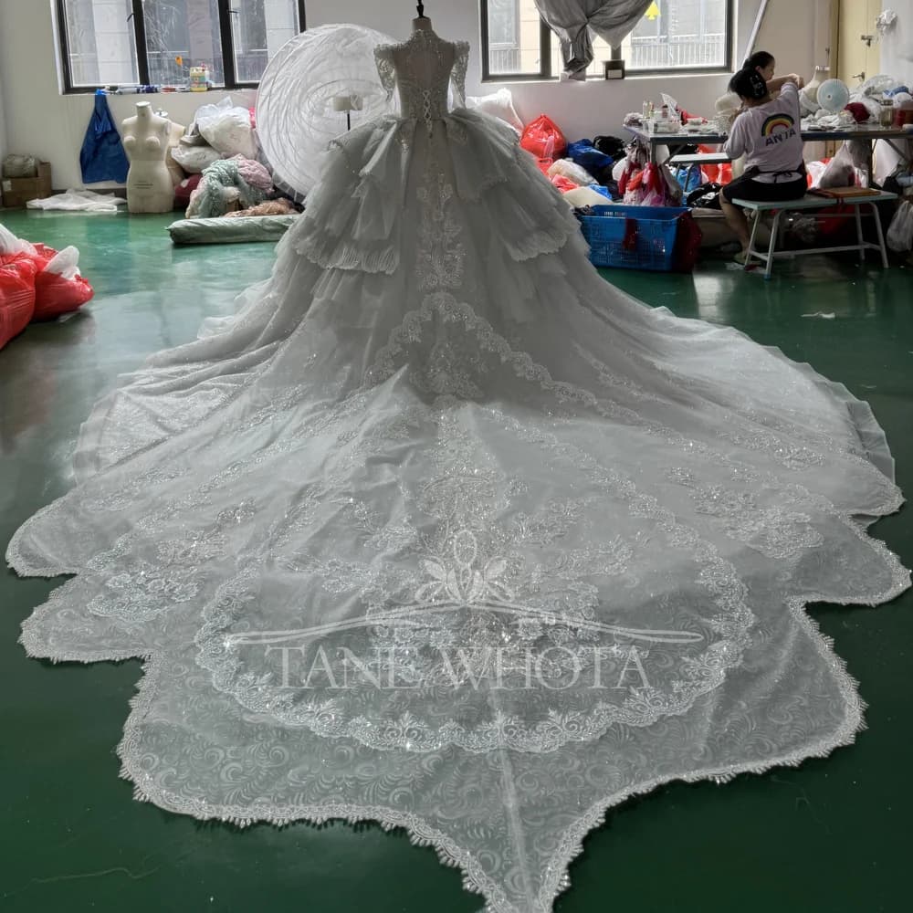 Abito da sposa in cristallo con perline e paillettes, manica lunga, smerlato, con lacci, buco della serratura, abito da ballo a strati per le donne