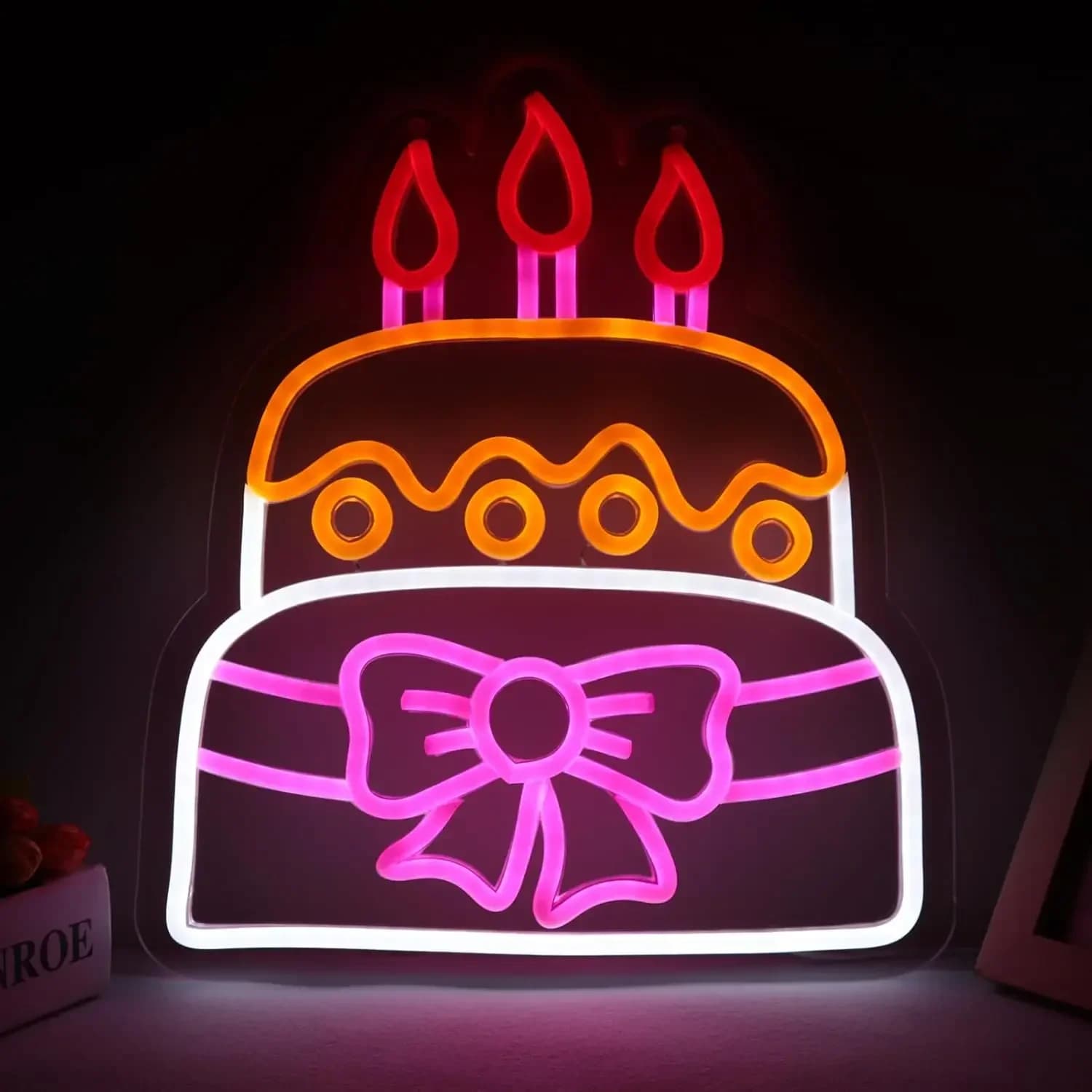 Insegna al Neon 3D a Forma di Torta di Compleanno per Camera da Letto, Soggiorno, Decorazione per Feste, Crea un'Atmosfera Festiva, Arte Murale LED, Regalo di Compleanno