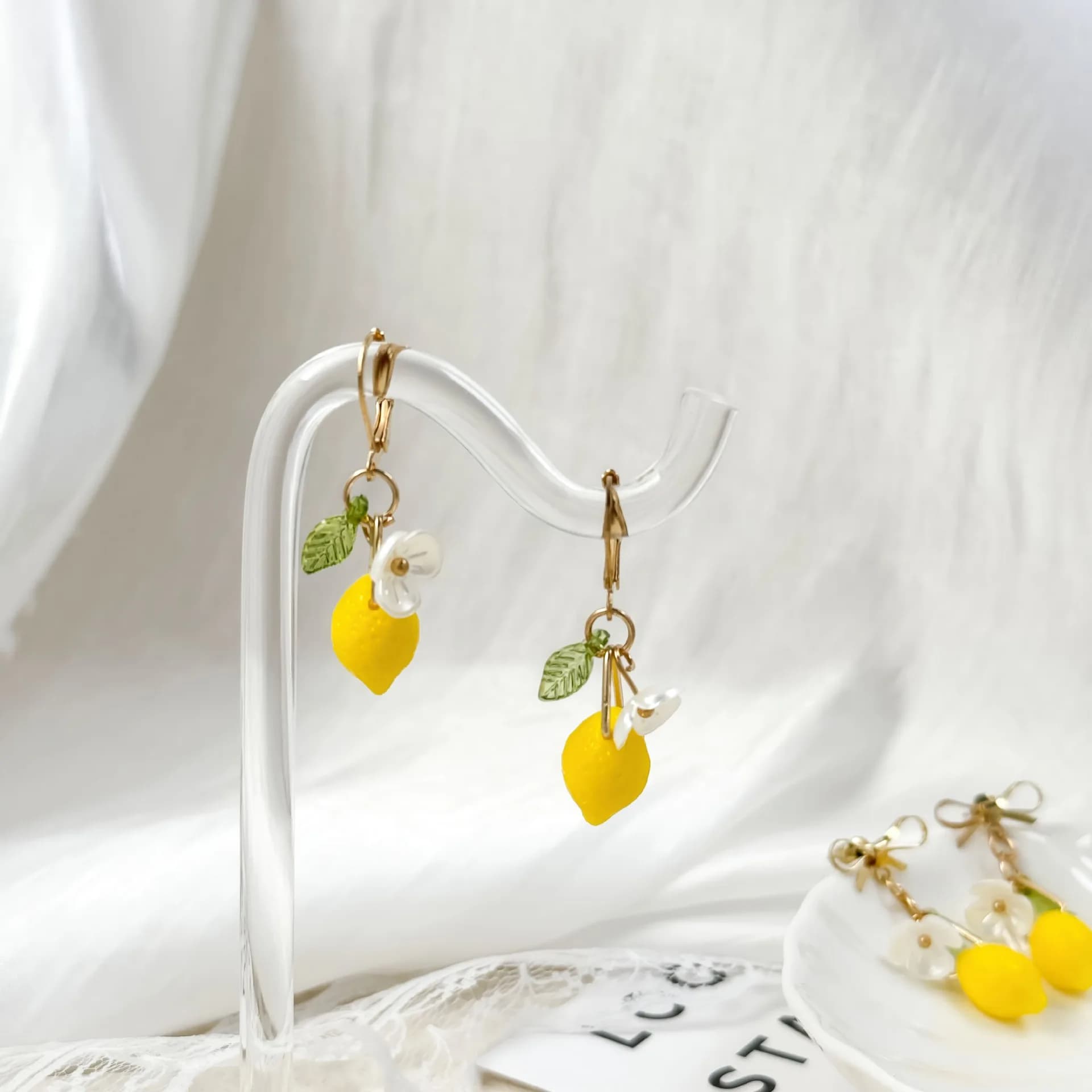 Orecchini al limone in vetro ceco Gli orecchini leggeri con frutta e cibo possono amare gli orecchini Kawaii Orecchini pastorali per il suo regalo di compleanno
