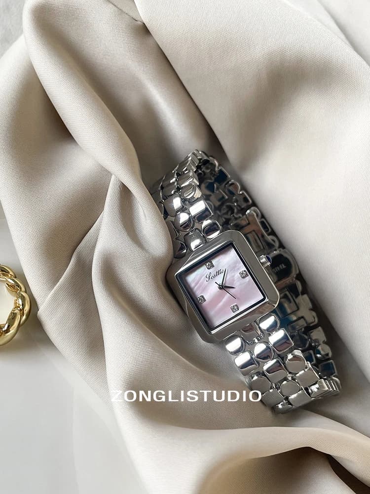 Elegant women's wristwatch with a luxurious square dial, a sophisticated women's quartz watch, a perfect gift for women.