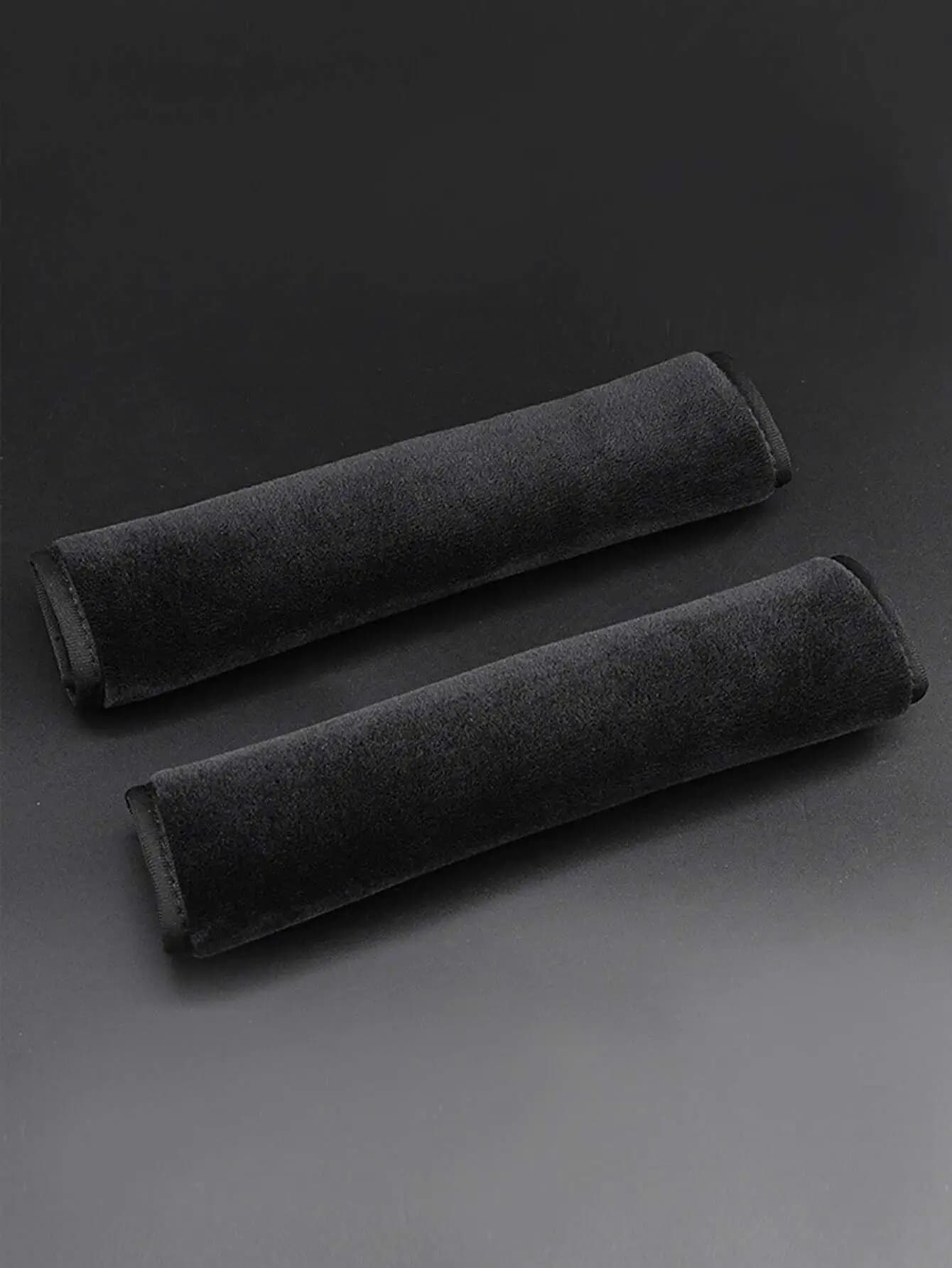 2 pezzi di imbottitura in peluche per cintura di sicurezza per auto, morbida imbottitura per la spalla, per alleviare la pressione, universale, elegante, decorazione per interni, accessorio pratico per auto, adatto alla maggior parte dei veicoli, per la guida quotidiana e per viaggi a lunga distanza.