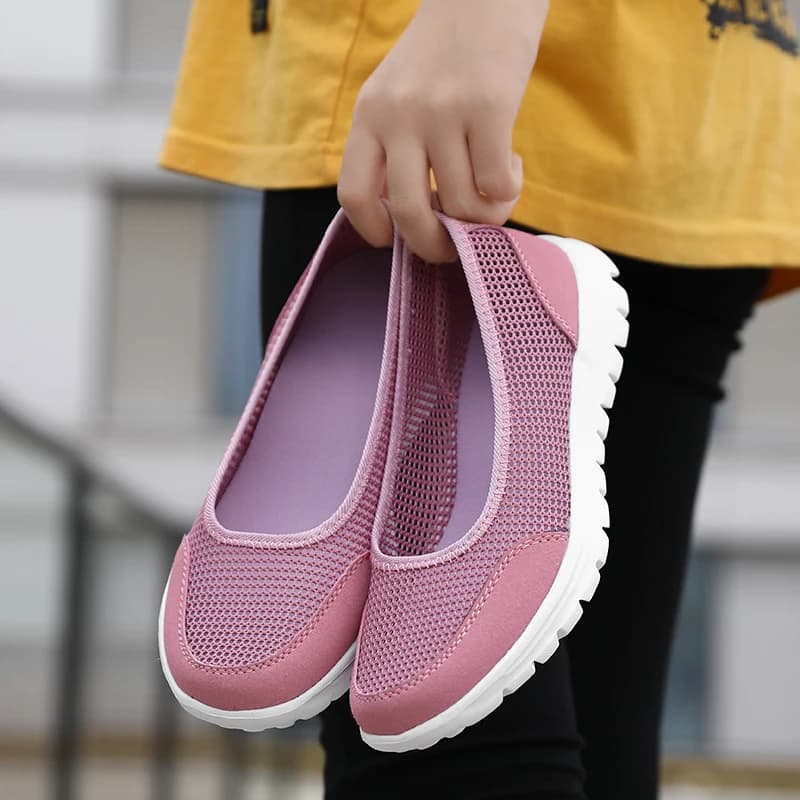 Scarpe vulcanizzate da donna moda leggera maglia traspirante scarpe basse da passeggio scarpe da ginnastica Casual da donna 2022 scarpe da donna Tenis Feminino
