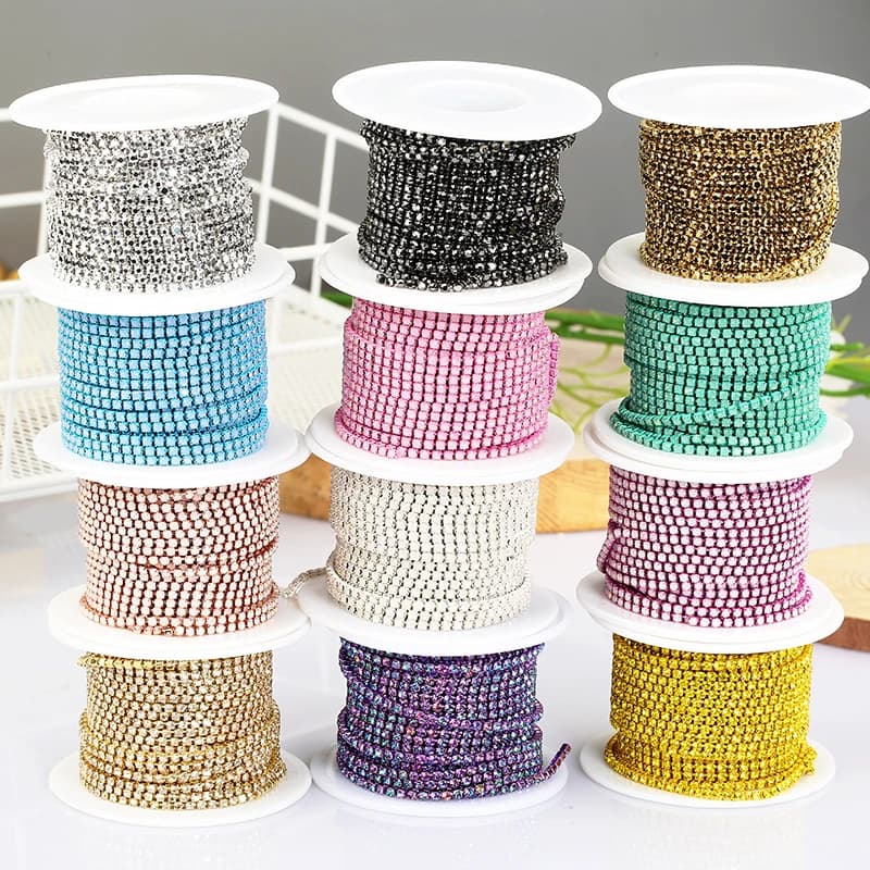 SS6 2mm 1 yard Rosa/Verde/Blu Opale di Vetro Strass Tazza Catena Glitter Strass di Cristallo Trim Per La Decorazione Dell'abito Da Sposa FAI DA TE