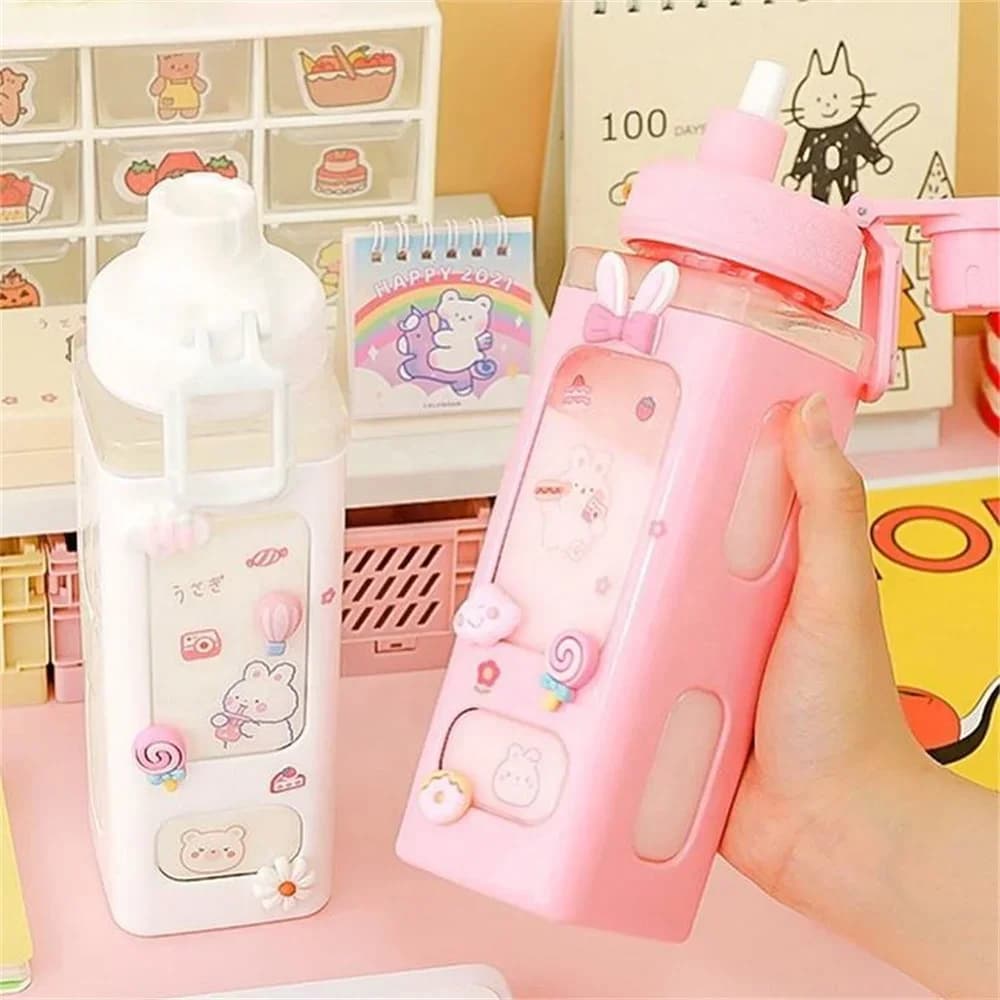 Bottiglia d'acqua Shaker Kawaii da 700ml/900ml con adesivo in paglia simpatica bottiglia di bevanda di zucca portatile in plastica senza BPA per ragazza
