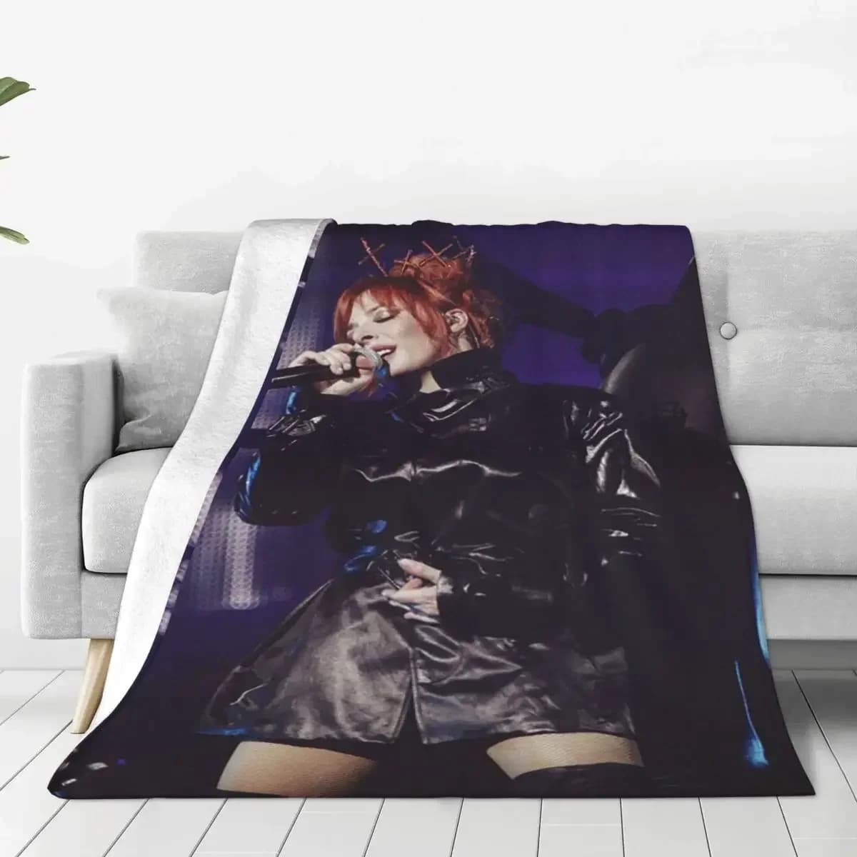 Coperta in flanella con stampa Mylene Farmer French Singer, portatile, leggera e sottile, per la casa, la camera da letto, trapuntino sottile in peluche