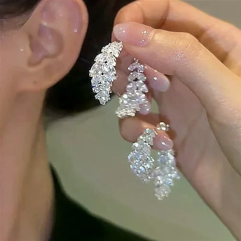 Fashion Trend Unique Design Elegant Exquisite Crystal Zircon Leaf Earrings For Women Jewelry Wedding Party Premium Gift