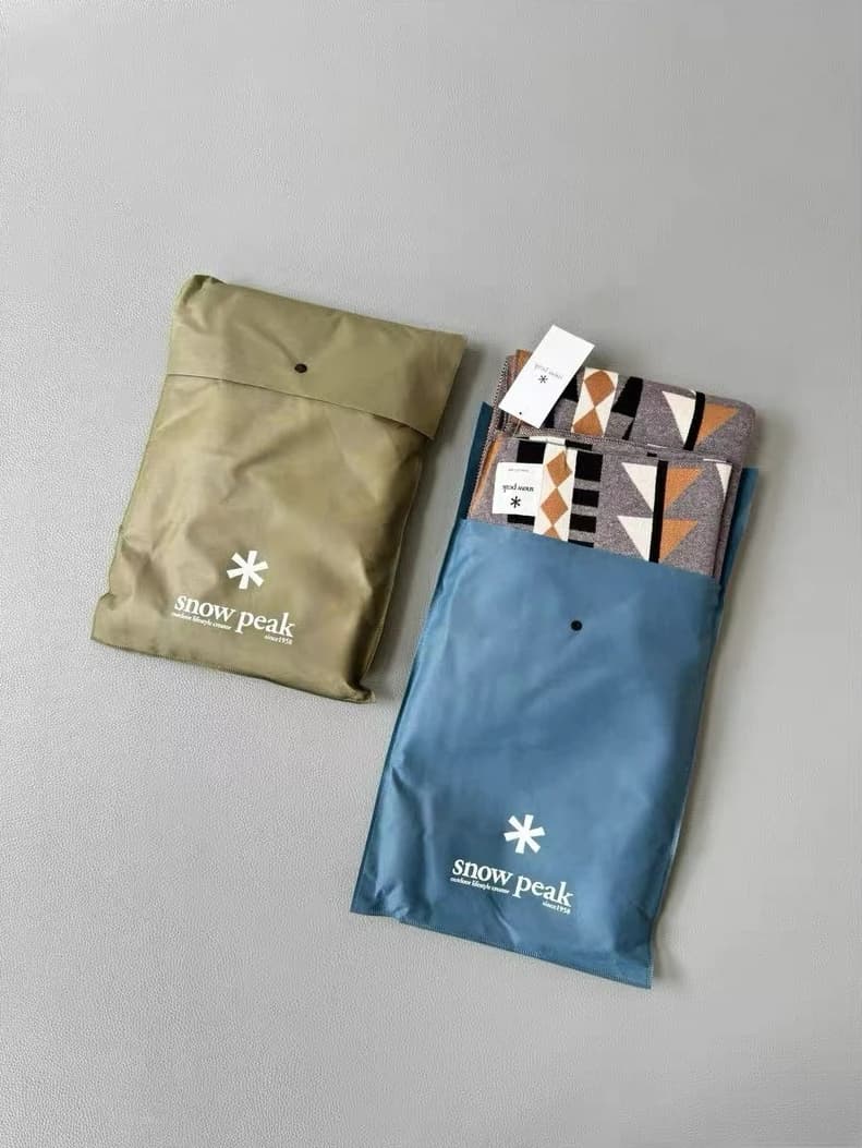 Coperta da Campeggio Grande Snow Peak - Coperta Lavorata a Maglia Antivento e Calda per Campeggio