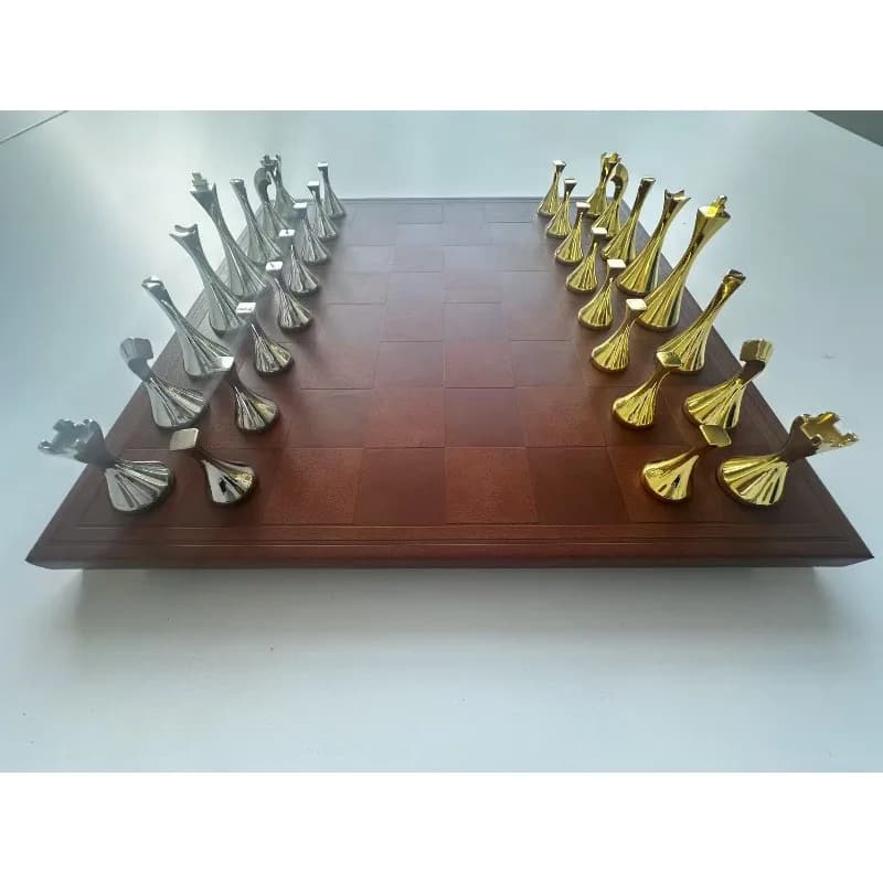 Set di Scacchi Moderno di Grandi Dimensioni, Scacchiera in Pelle Premium, Pezzi degli Scacchi in Lega di Lusso, Decorazione Artistica, Regalo per l'Intrattenimento