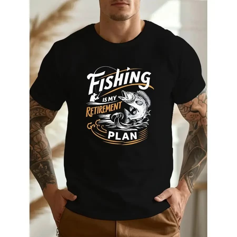 【Nuovo arrivo】T-shirt divertente da pescatore con scritta "Fishing Is My Retirement Plan" da uomo, maglietta con grafica per la pesca al black bass, top nero casual a maniche corte