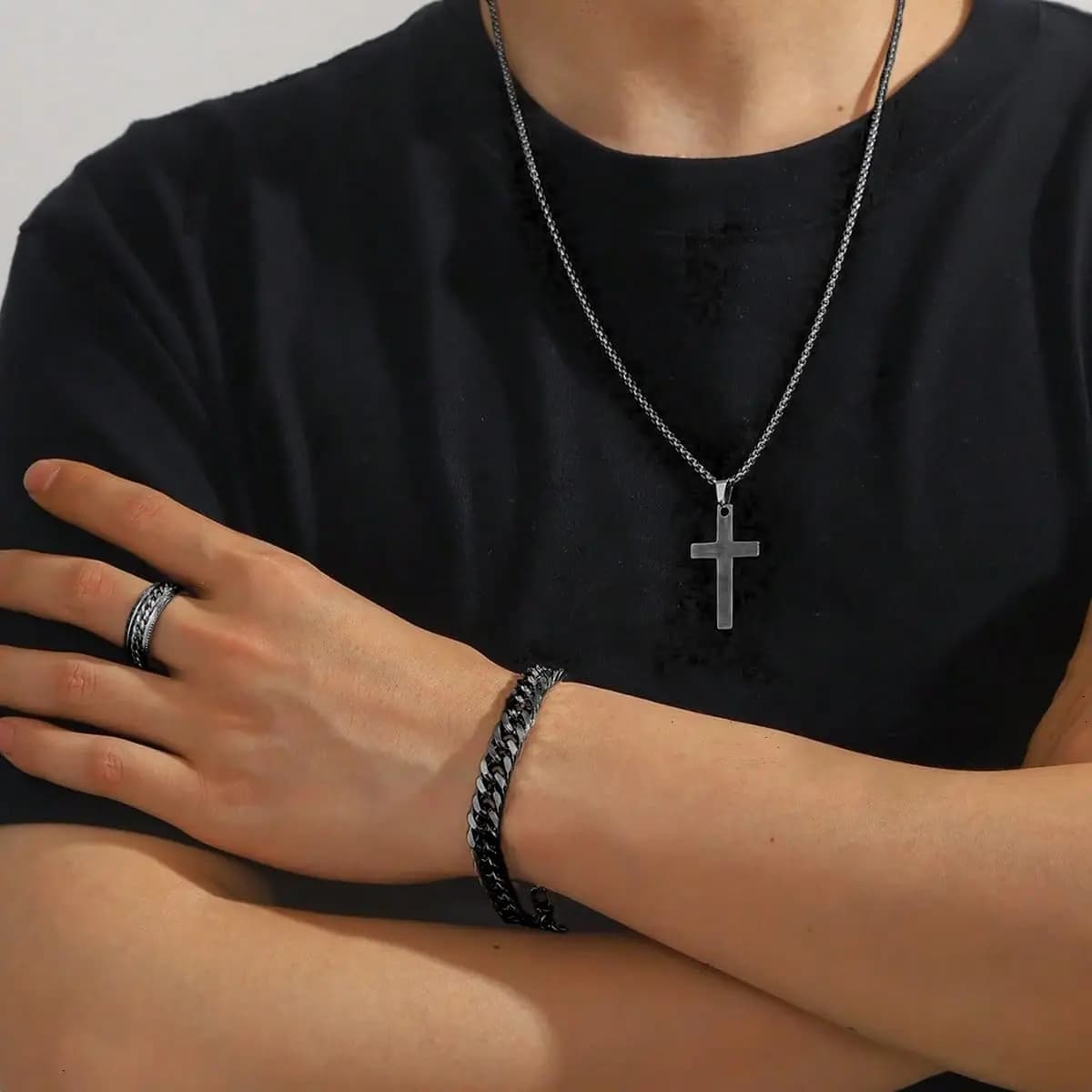 Set of 3 Pieces Men's Jewelry in Stainless Steel: Necklace with Cross Pendant, Bracelet and Ring, Hip Hop Accessories for Daily Use