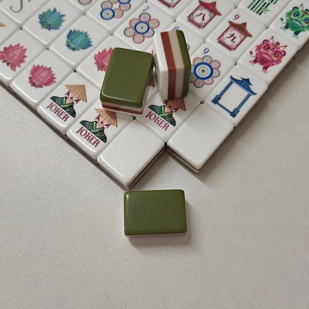 Set Mahjong Americano Personalizzato da 160 Tessere, in Acrilico a 4 Strati, Portatile da Viaggio, per Principianti, Giochi per Famiglie e Feste, Regali