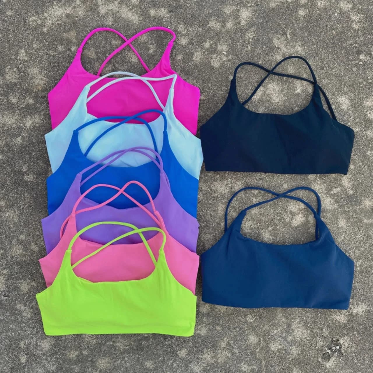 Women's fitness bra for full training attached in solid color, cross back, underwear yoga, gym, sport, top, chest push up with back quarry