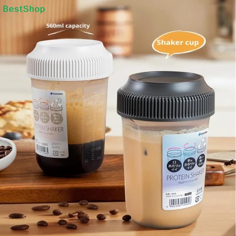 Multifunctional shaker for protein - 560 ml BPA-free plastic glass for protein powder, cold coffee and smoothies