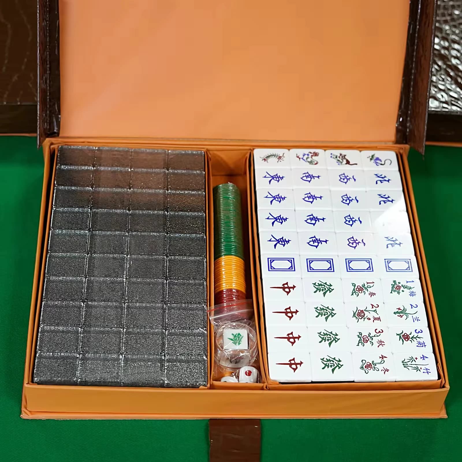 India Middle East champagne Sparkly 160 Handcrafted Crystal Acrylic Glitter Mahjong Tile Set with PVC Case and English Number