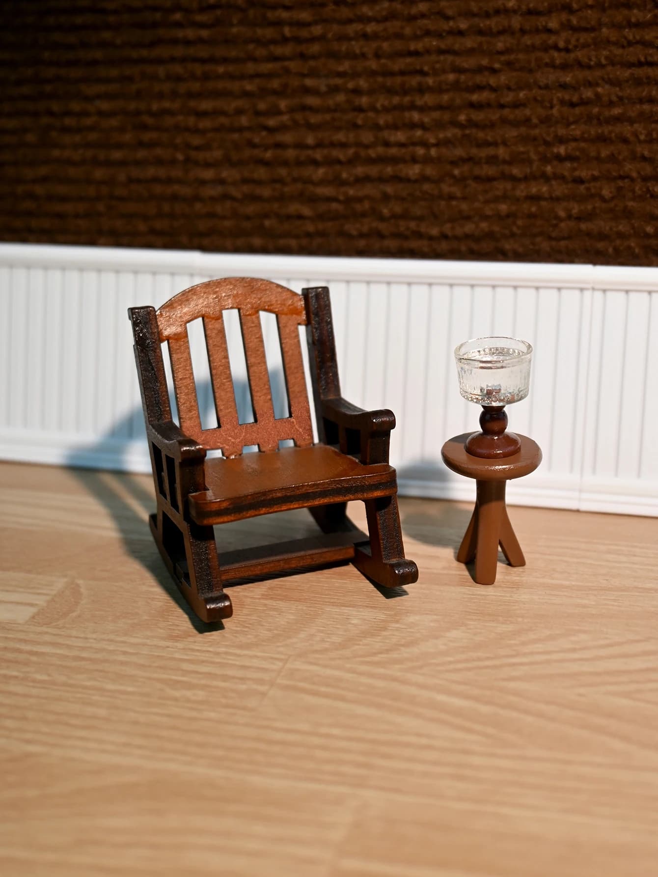 Miniature Rocking Chair, Miniature Desk Lamp, Miniature Table, 1/6, 1/12 Dollhouse, Dollhouse Accessories, Dollhouse Toys, Dollhouse Decorations, Model House Accessories, Miniature Food Toys, Photography Props, Miniature Landscape Ornaments, Miniatures Decoration, Small Gifts, Giveaways, Home Decor Items