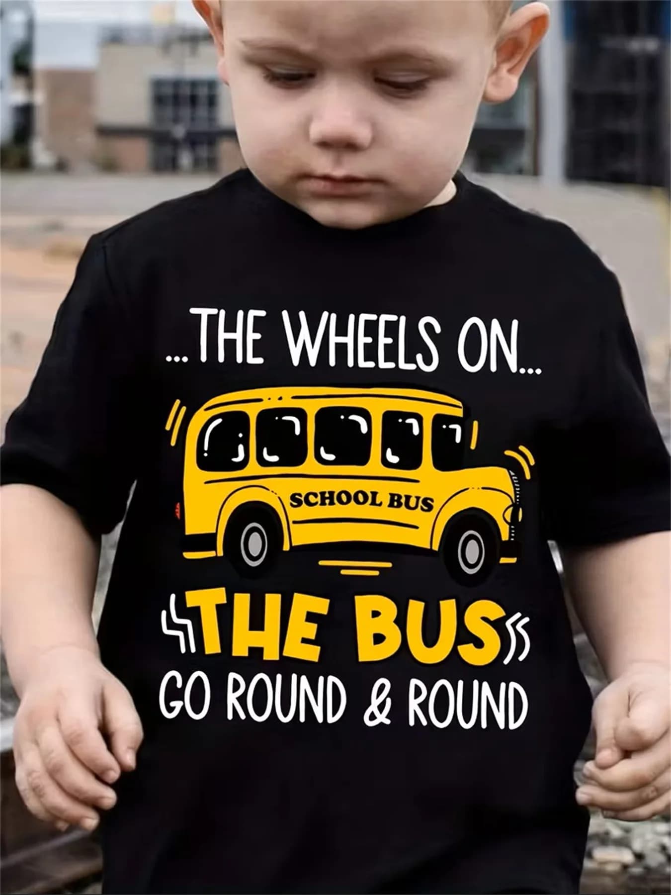 Stampa di cartoni animati per scuolabus - THE WHEELS ON THE BUS GO ROUND - T-shirt a maniche corte da ragazzo - Moda estiva - Top casual
