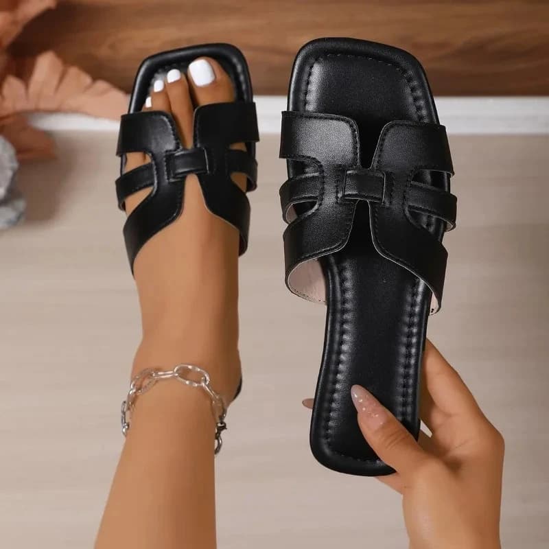 2026 Summer New Women's Solid Color Slippers Lightweight Square Open toed Casual Slippers Women's Flat Sandals