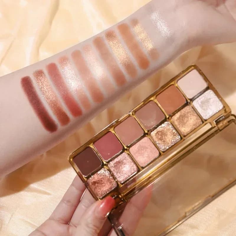 12 colori Glitter Eye Shadow Palette Makeup Earth Matte Pigmented Powder Multiple Color Eye Shadow Long lasting Beauty