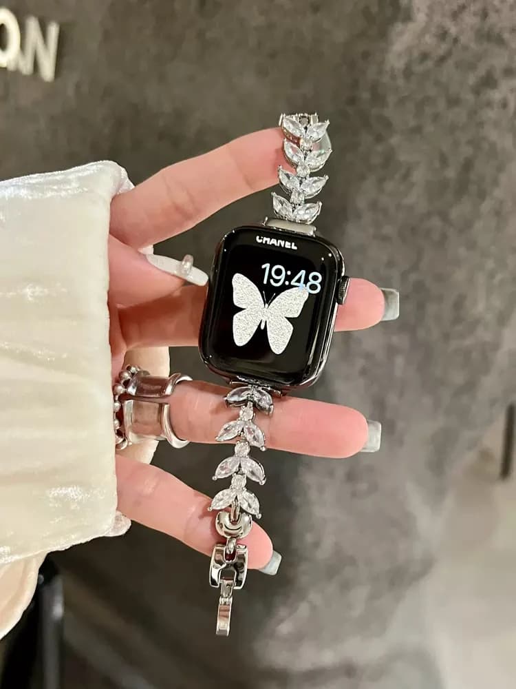 Cinturino con diamanti di lusso per Apple Watch 38mm 40 41mm 44mm 45mm 49mm Cinturino da donna sottile in metallo per iWatch Ultra 9 8 7 6 SE 5 4