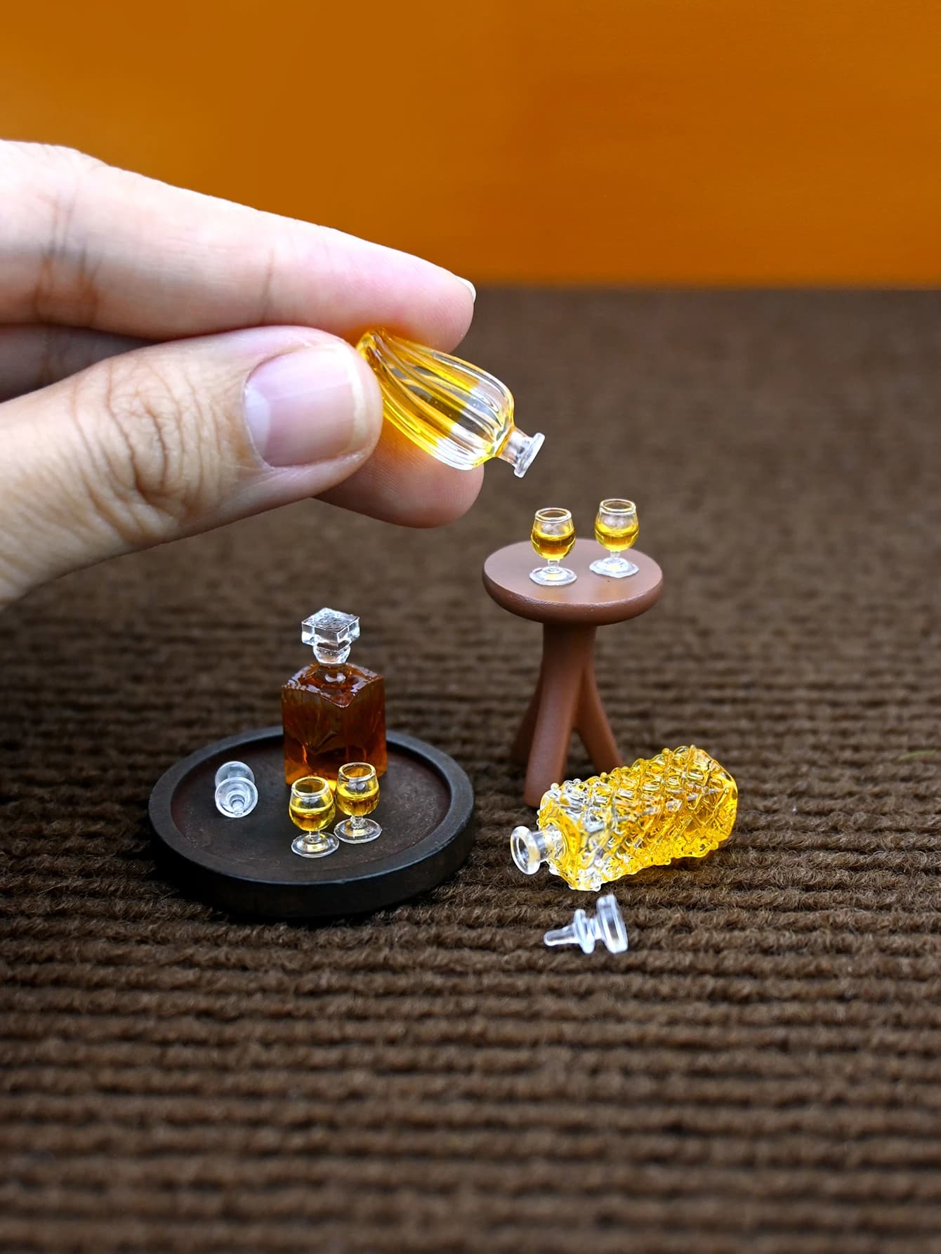 A Miniature Liquor Scene Decoration, Dollhouse Dollhouse Accessories, Dollhouse Decorations, Toy House Decorations, Photography Props, Micro-Landscape Decorations, Miniatures Decorations, Small Gifts, Giveaways, Home Decor Items
