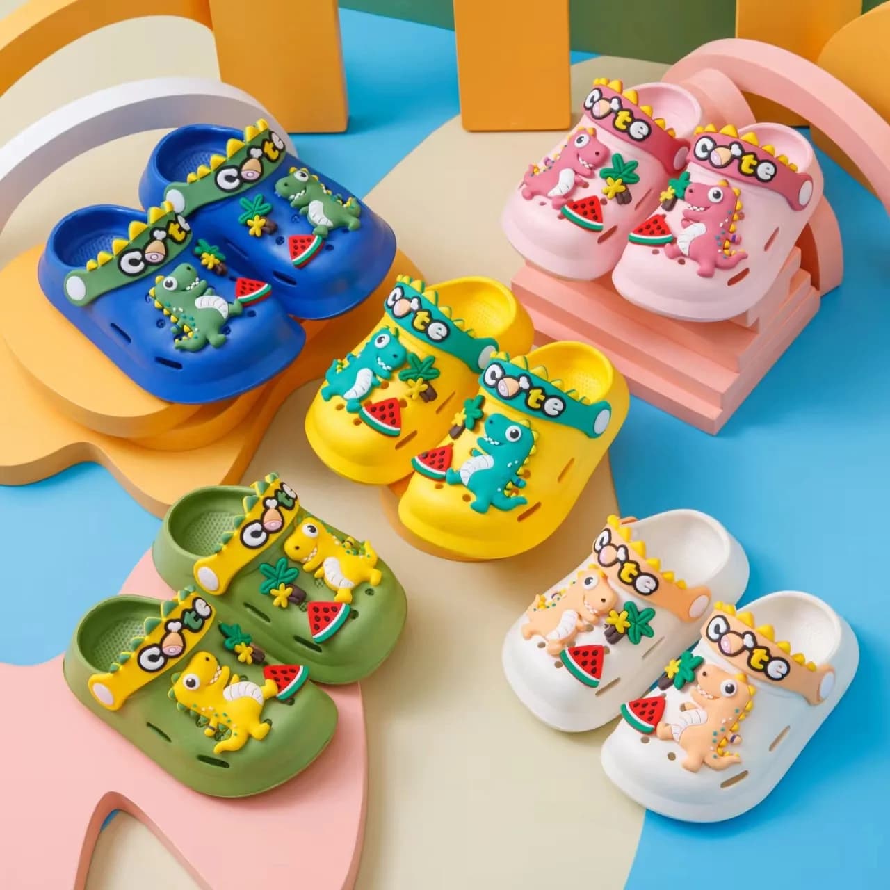 Pantofole da spiaggia per esterni Scarpe da giardino per bambini Sandali con suola morbida in coccodrillo alla moda per bambini Traspiranti antiscivolo per interni