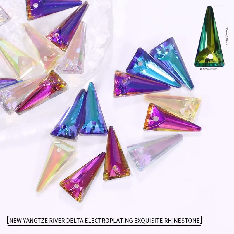 20 pz/pacco Cristallo Spike Ciondolo Australia Vetro Lungo Triangolo Forma Fascette Strass Per Creazione di Gioielli Collana Earthings FAI DA TE