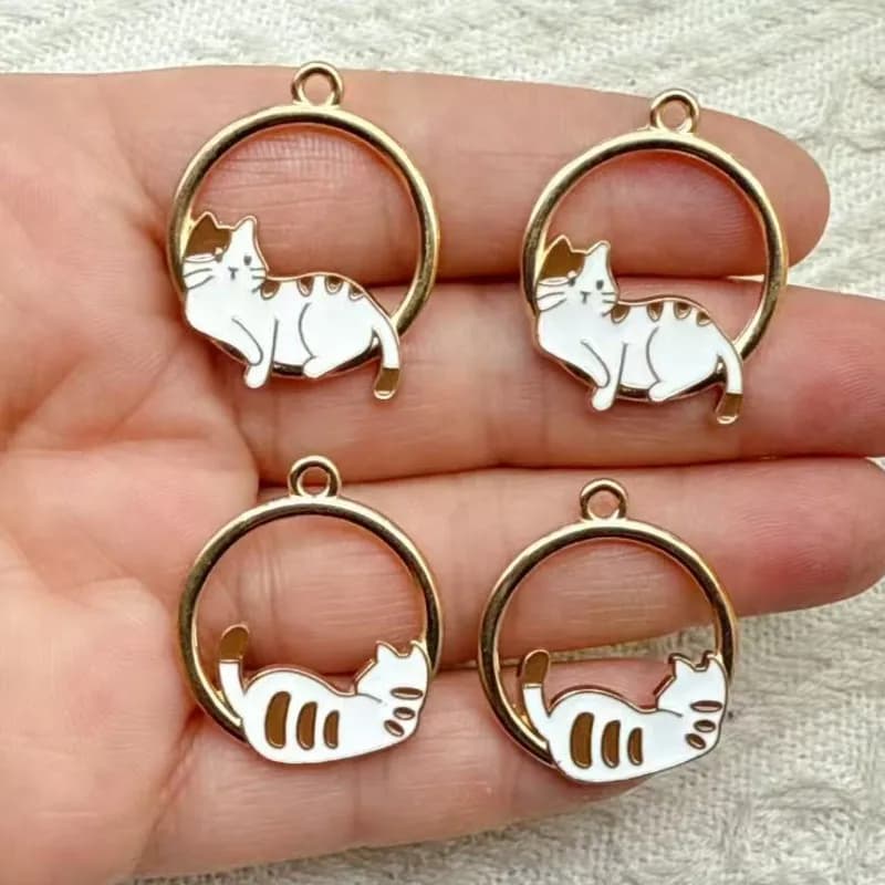 10 ciondoli in lega smaltata a forma di gatto per la creazione di orecchini, accessori fai da te per collane