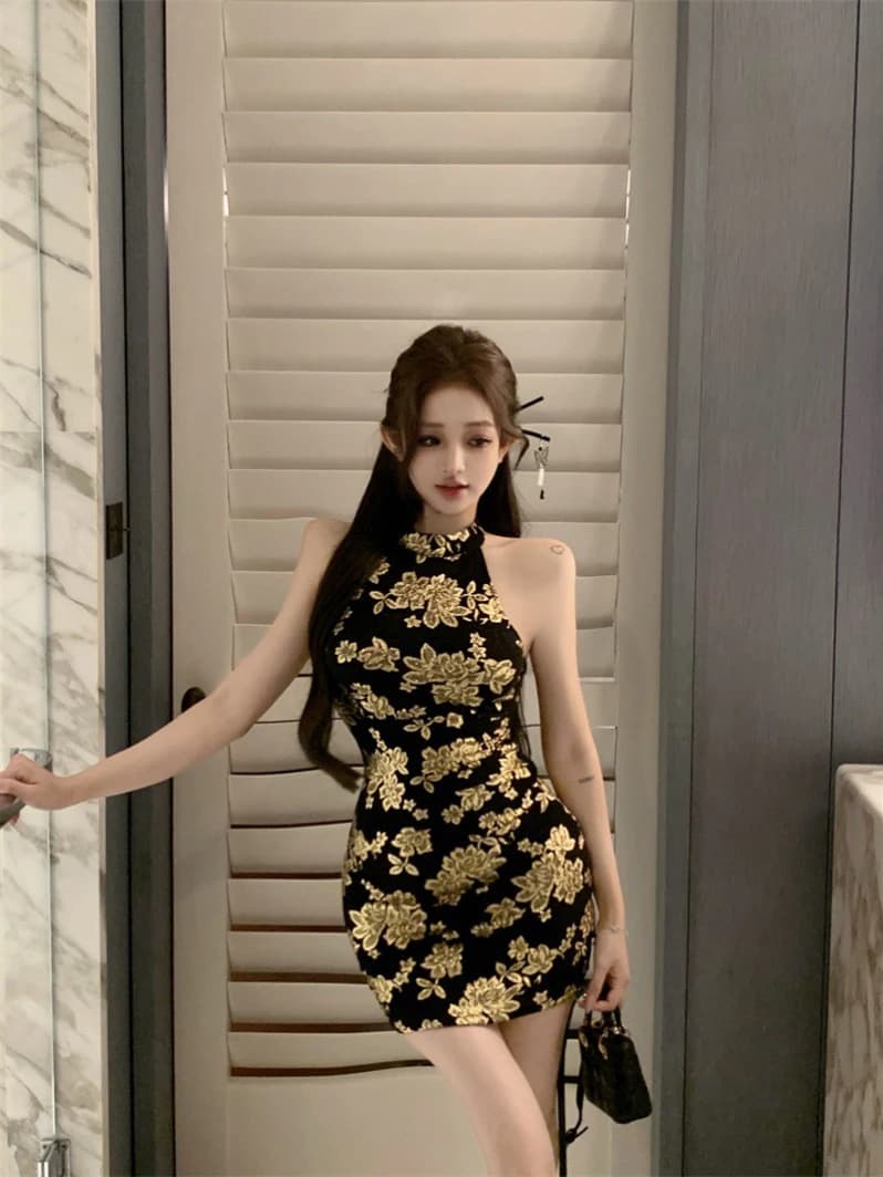 Retro Black Gold Embossed Neckline Dress Women's Summer Tight Fit Short Skirt Highlighting Body Shape Waist Cinching Bodycon ...