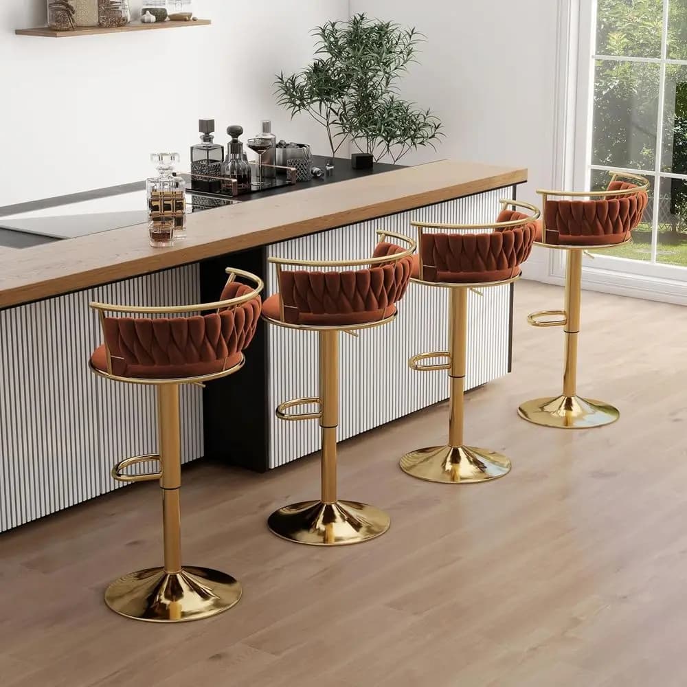 Set di 4 Sgabelli da Bar Regolabili in Velluto, Sedie Alte in Metallo Dorato con Schienale Intrecciato e Poggiapiedi per Isola Cucina o Caffetteria
