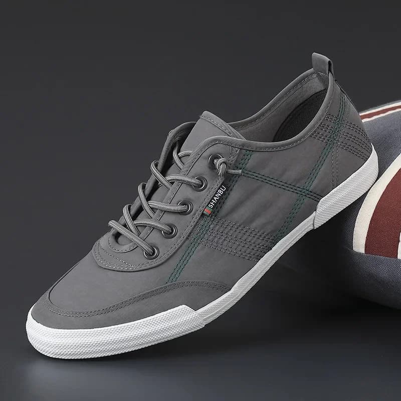 Scarpe da ginnastica maschili Estate Scarpe di tela da uomo nuove Joker Scarpe casual traspiranti Sandali estivi da uomo per uomo Tenis Masculino per uomo