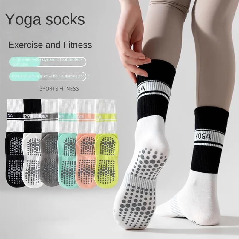 Sports socks for yoga Pilates with custom handle Wholesale of cotton often with digital print spring
