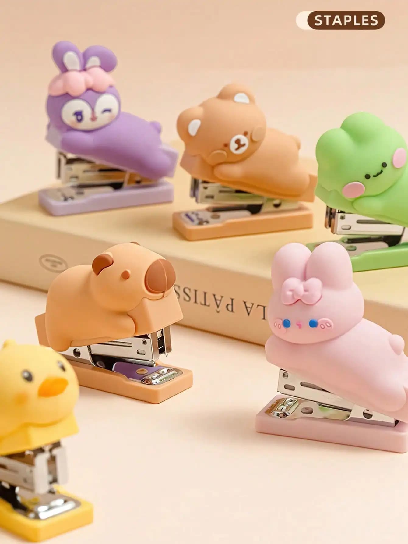 Set di Mini Graffette a Forma di Cartone Animato con 400 Graffette 24/6, Graffette Portatili a Forma di Animale per la Scuola