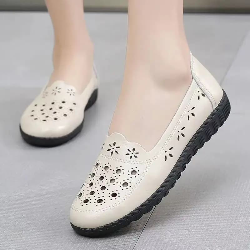 Fashion Women Casual Shoes Comfort Slip-on Hollow Out Flat Loafers Summer Ladies Designer Sneakers Breathable Women's Moccasins