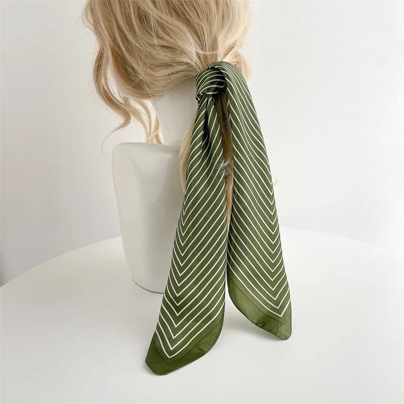 Foulard Quadrato di Lusso in Seta a Righe da Donna, Sciarpa per il Collo, Sciarpa da Donna 60cm, Foulard per Capelli, Bandana, Hijab, Regalo per Ragazza