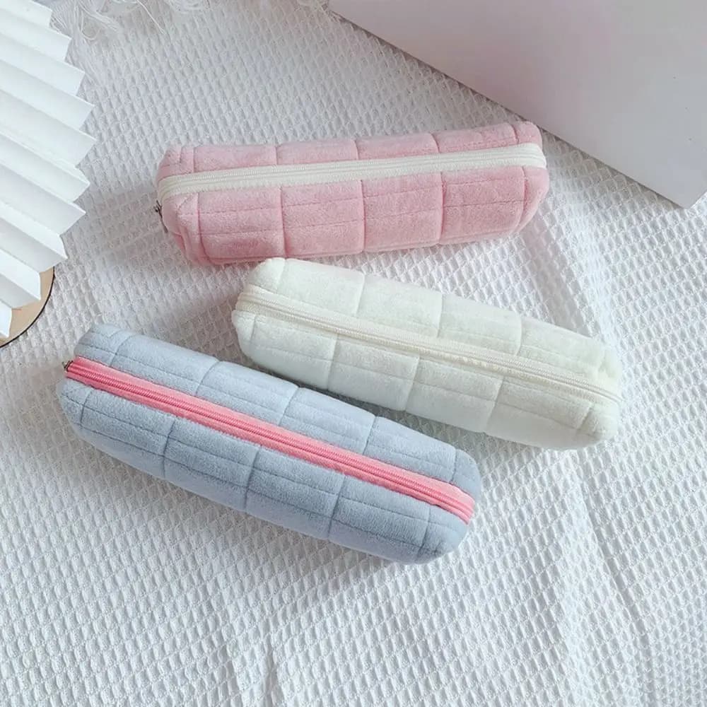 Nuova borsa per matite in reticolo di peluche Materiale scolastico Astucci semplici per matite di grande capacità con scatola di cancelleria con cerniera