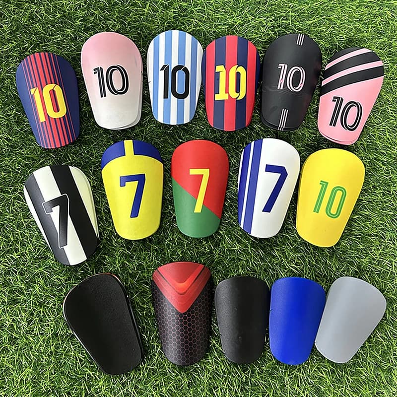 1 Paio di Parastinchi da Calcio Resistenti all'Usura e Ammortizzanti, Protezioni per Gambe per Allenamento, Mini Parastinchi da Calcio