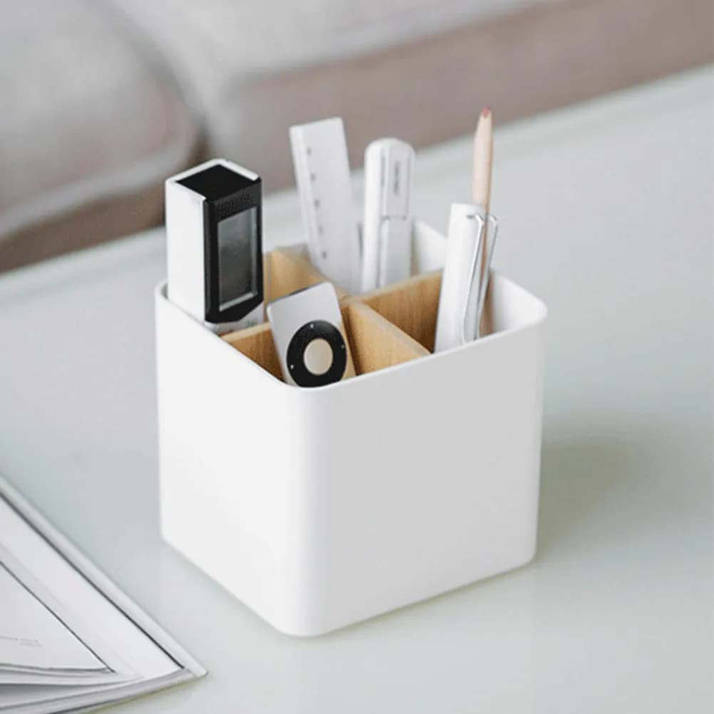 Portapenne da Scrivania a 4 Scomparti per Penne, Matite e Pennelli da Trucco, Organizzatore Robusto per Ufficio e Studio