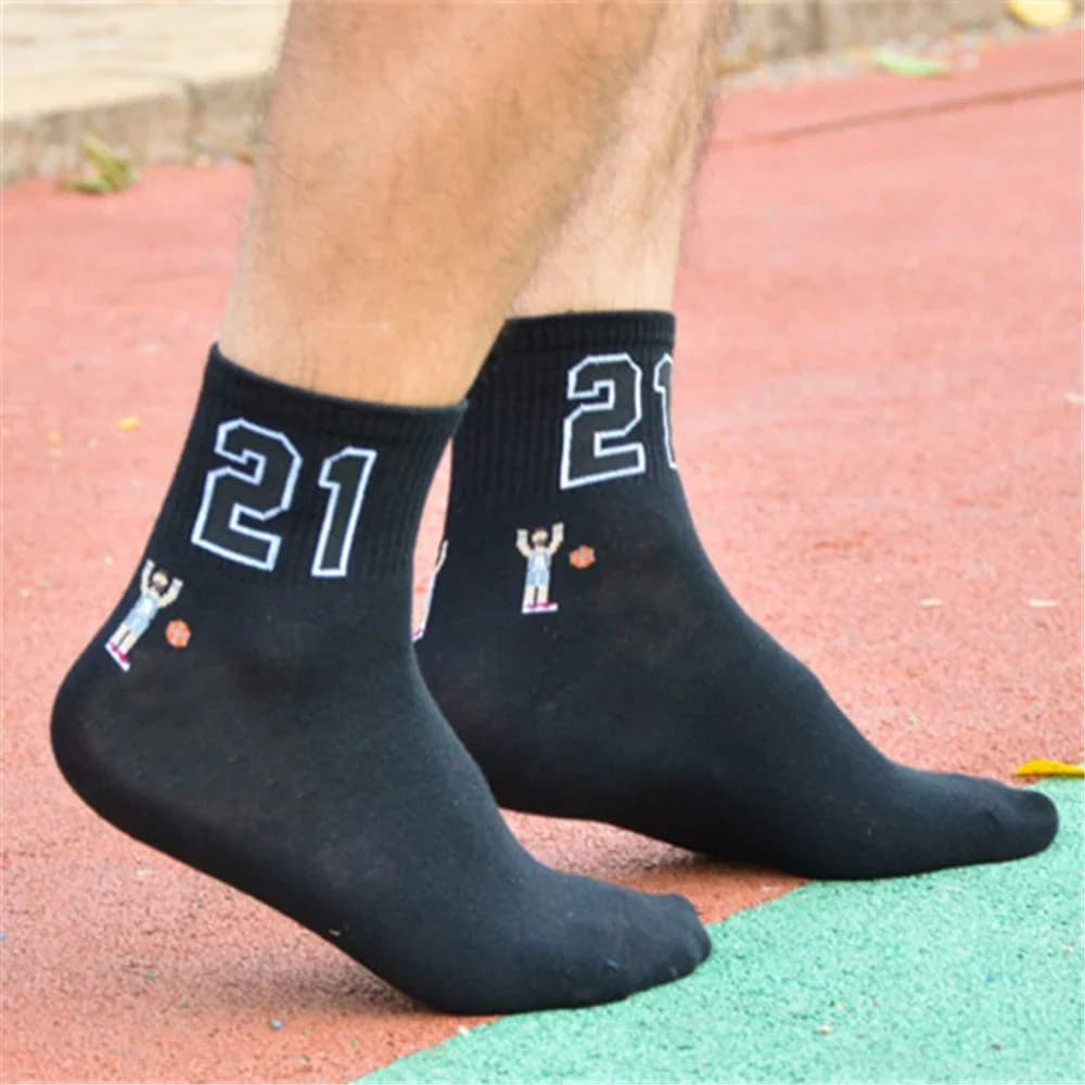 High Quality Fashion Unisex Funny Breathable Socks Basketball Sport Stars With Lucky Number Unisex Harajuku Happy Socks
