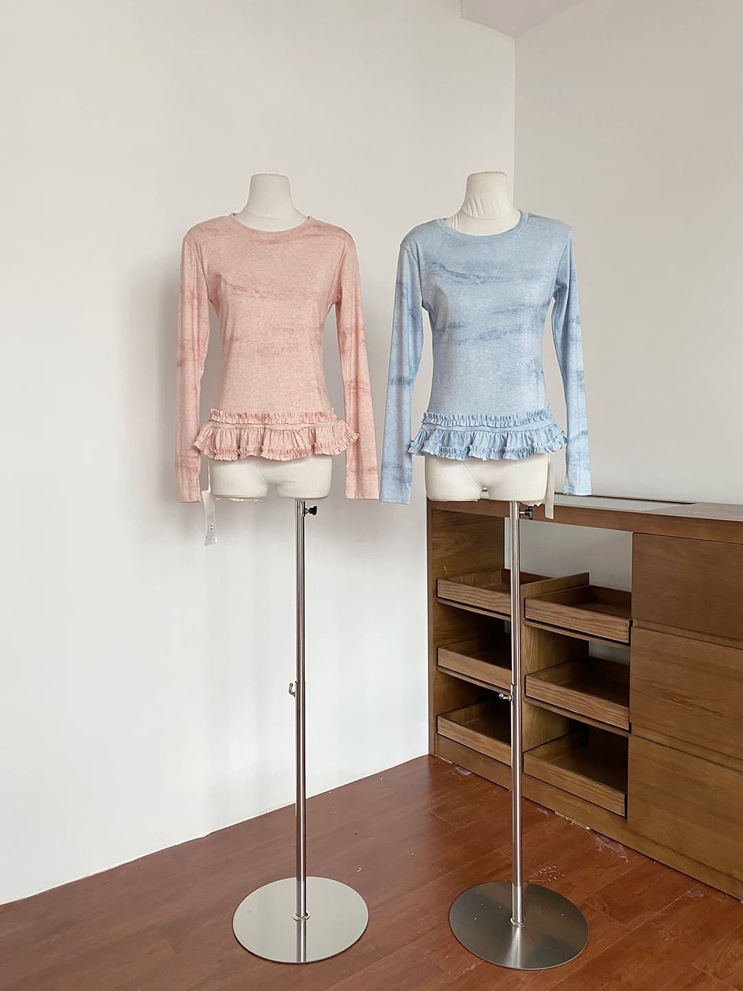 Nuova Collezione Primavera-Estate: T-Shirt Elegante Coreana con Collo Rotondo in Pizzo, Maniche Lunghe, Casual, per Donna