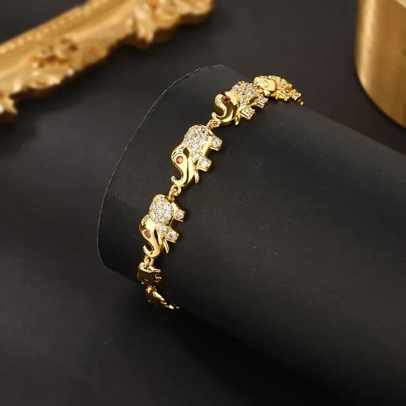 Un elegante braccialetto da donna a forma di elefante in rame placcato oro 18 carati, il regalo perfetto per lei.